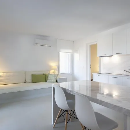 Modern With 2 Apartments, A Swimming Pool And Sea View, In The Area Of Κούνδουρος