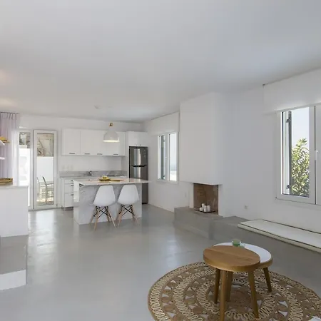 Dom wakacyjny Modern With 2 Apartments, A Swimming Pool And Sea View, In The Area Of Koundouros