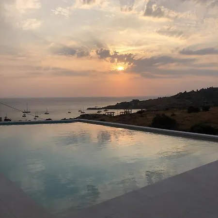 Dom wakacyjny Modern With 2 Apartments, A Swimming Pool And Sea View, In The Area Of *